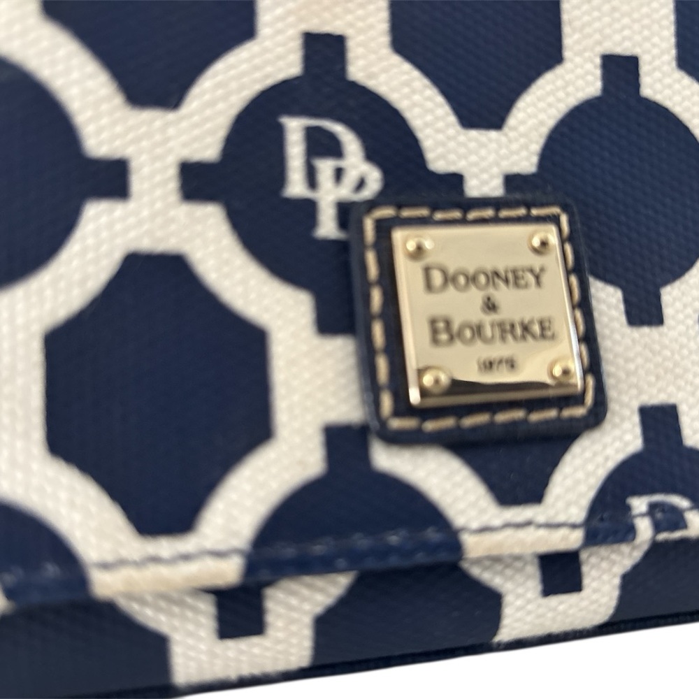 Dooney & Bourke Navy and Cream Geometric Clutch